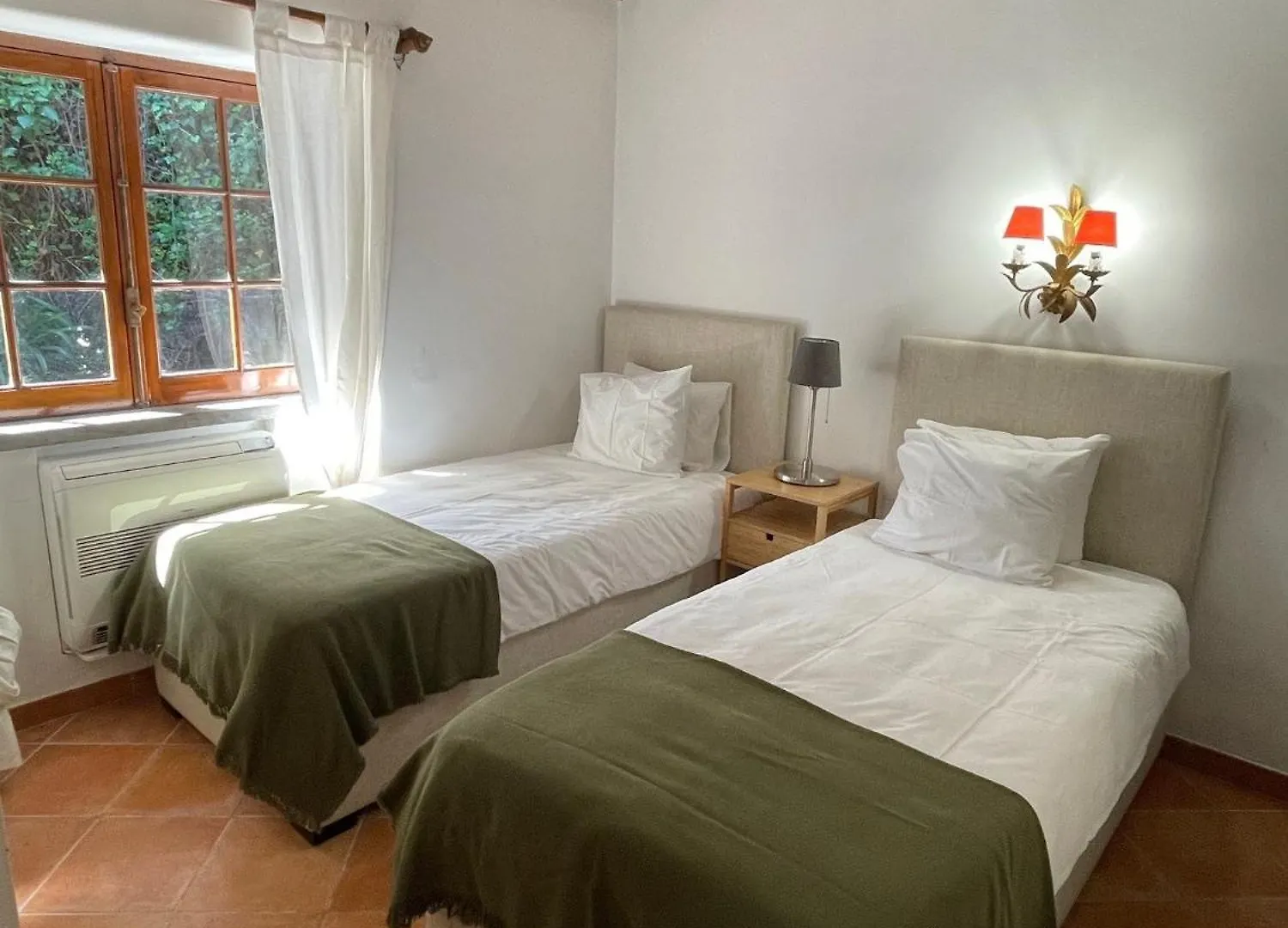 Holiday home Pool House At Entre Rochas Villa Alcabideche