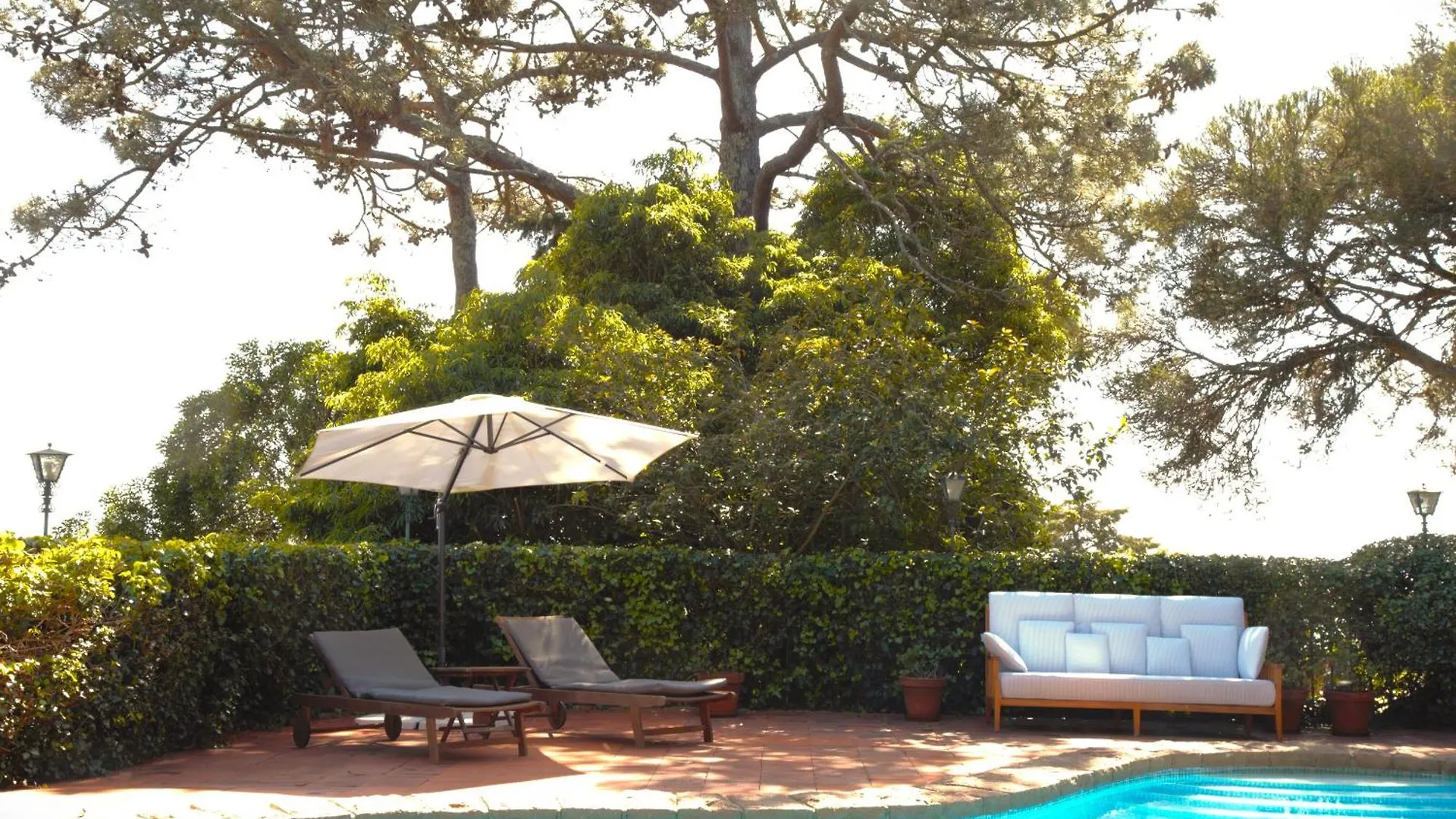 Pool House At Entre Rochas Villa Alcabideche